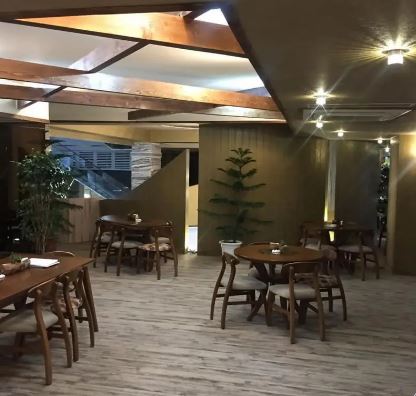 کافه رستوران ایتالیایی ققنوس